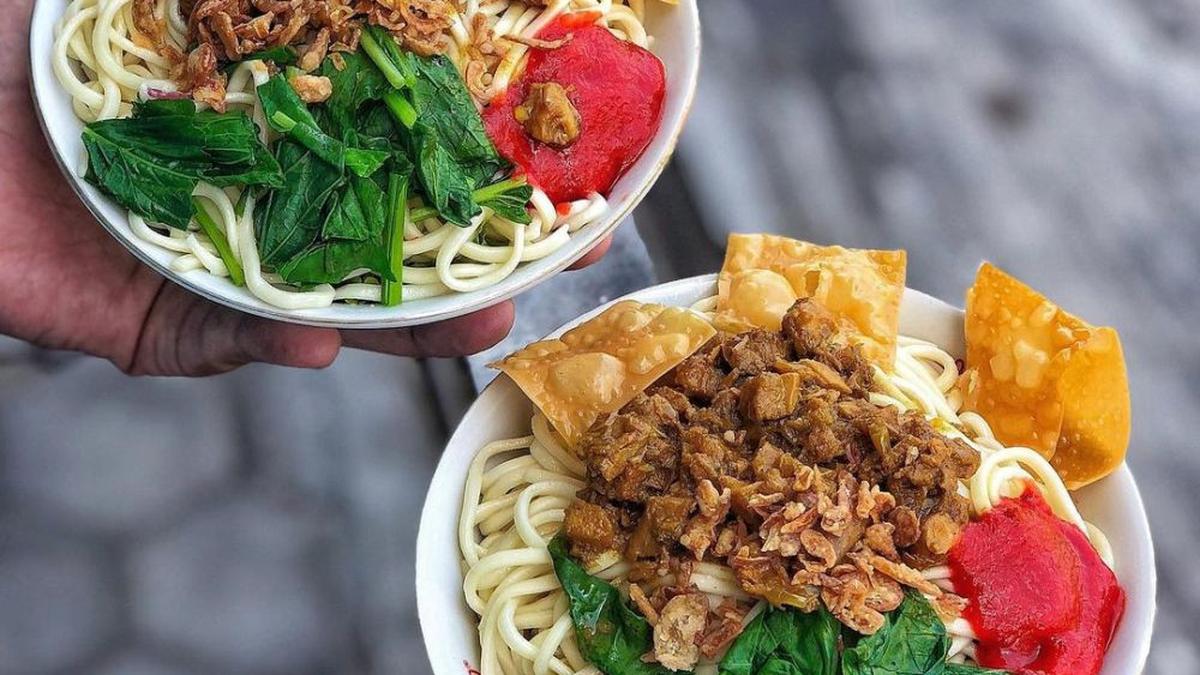 Roky's Goat Leg Soup: The Secret Flavor in Cilacap's Narrow Alley